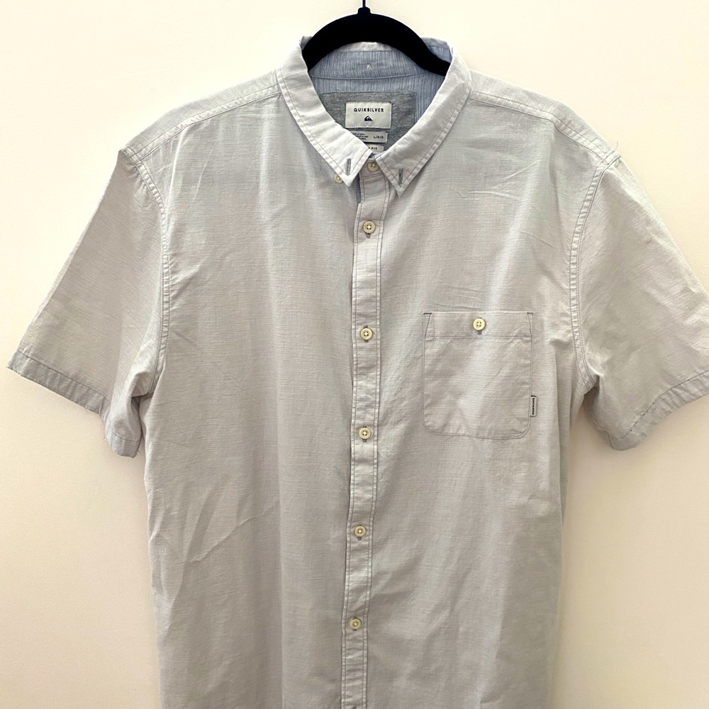 Men’s short sleeve button down shirt, gray